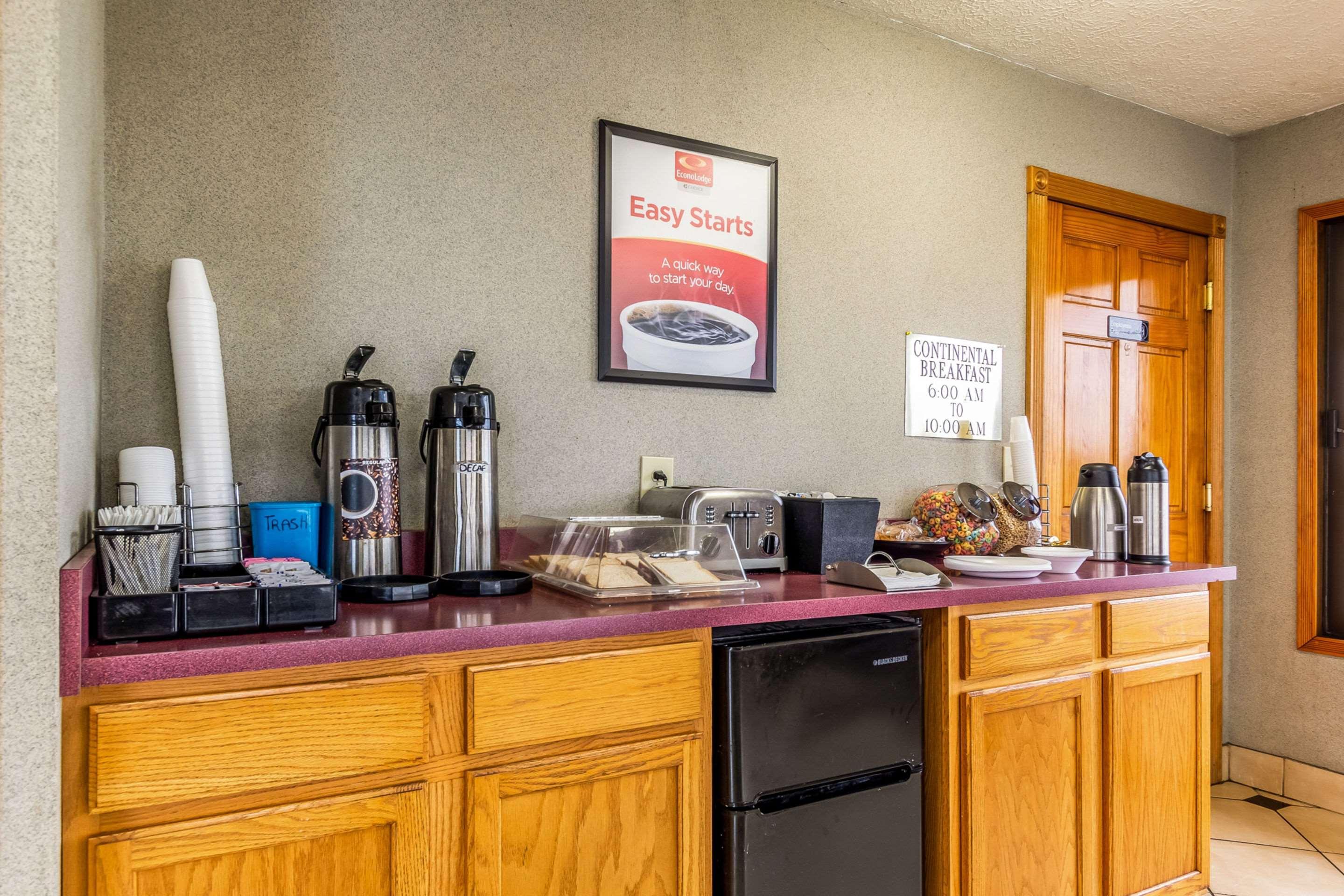 Econo Lodge Seymour Eksteriør billede