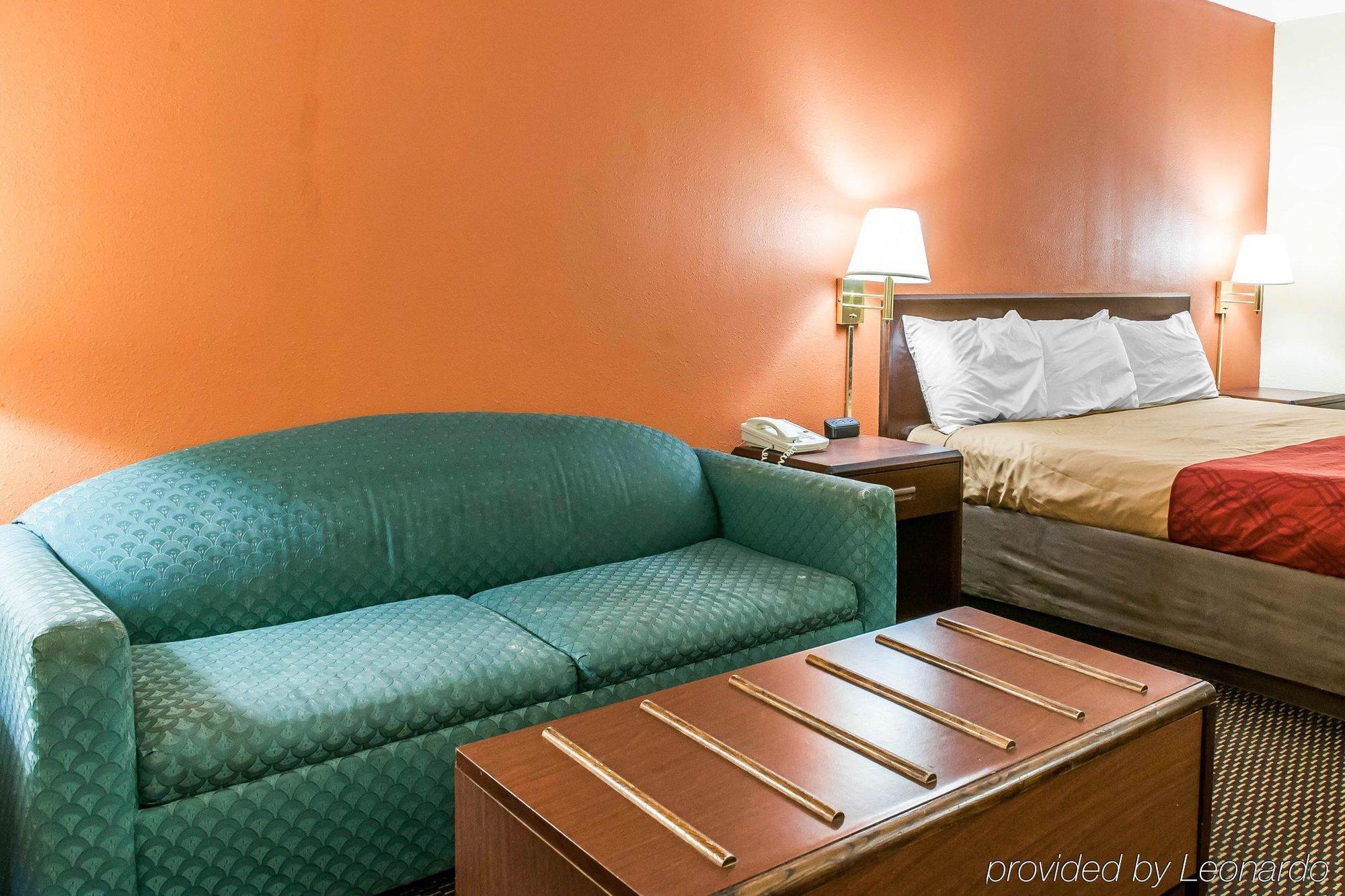 Econo Lodge Seymour Eksteriør billede