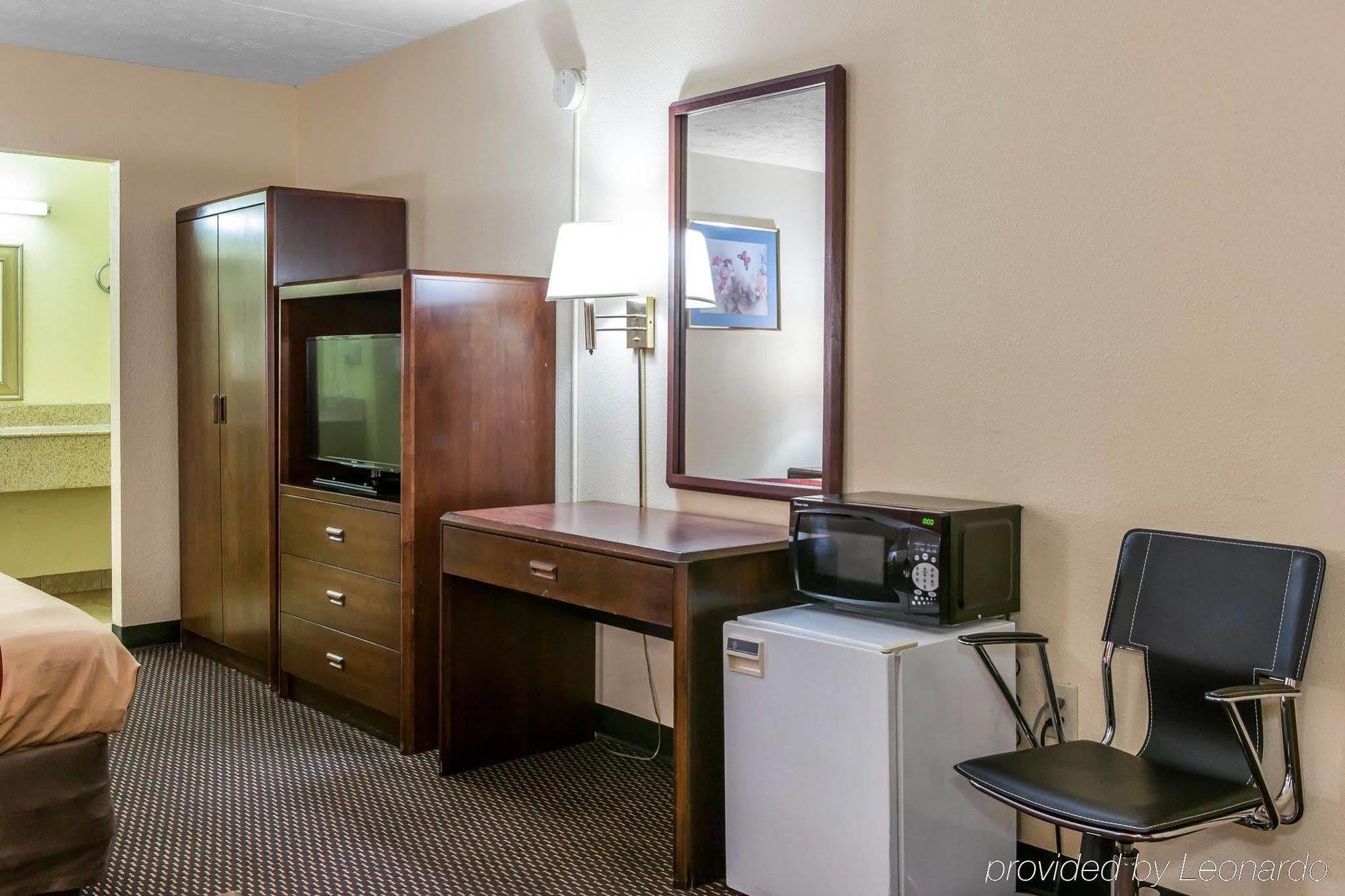 Econo Lodge Seymour Eksteriør billede