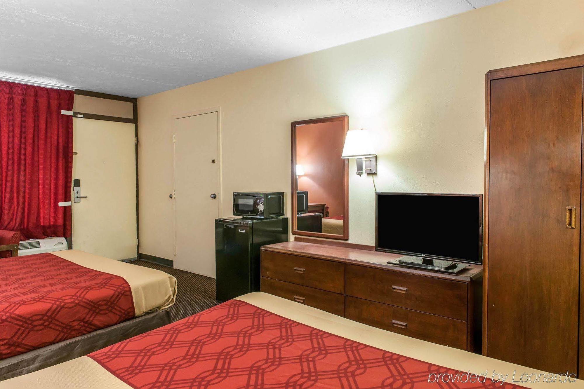 Econo Lodge Seymour Eksteriør billede